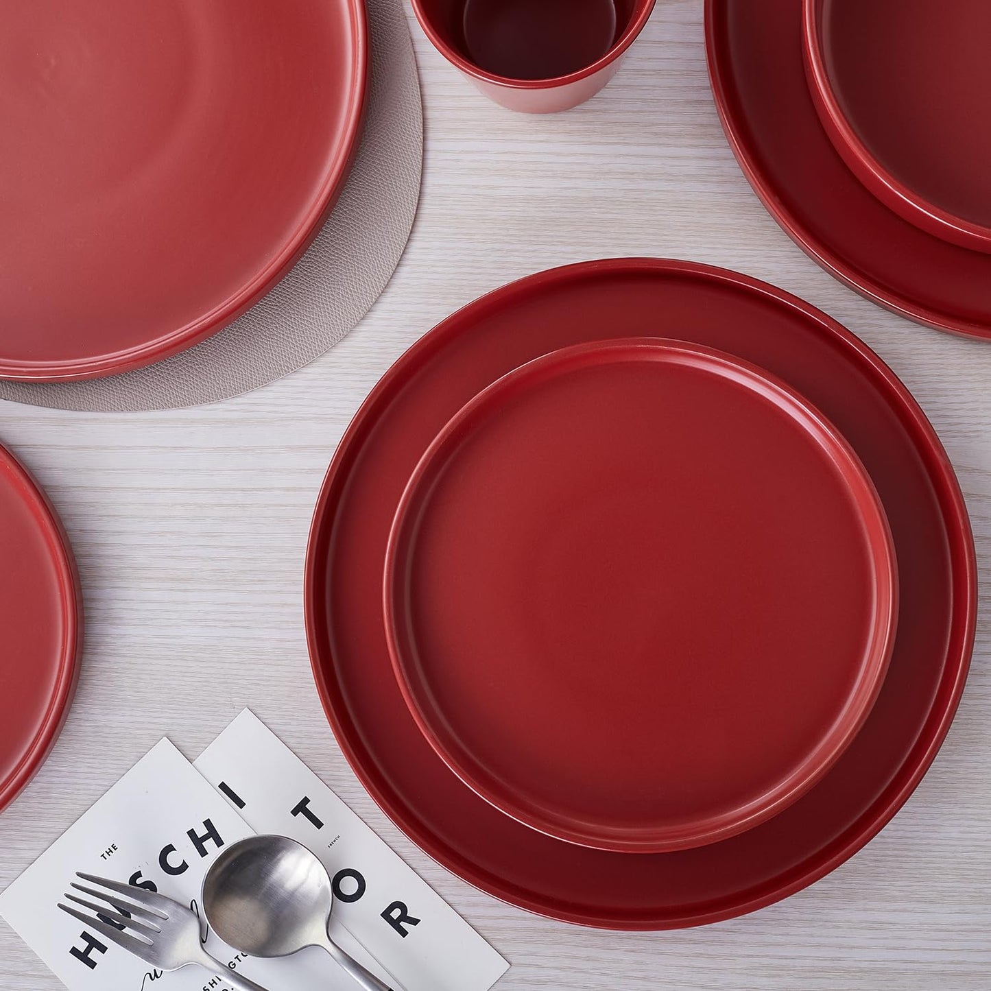 Stone Lain Celina Stoneware 16 Piece Dinnerware Set, Plates and Bowls, Black Matte Dish, Service for 4 – Minimalist Round Style, Microwave & Dishwasher Safe