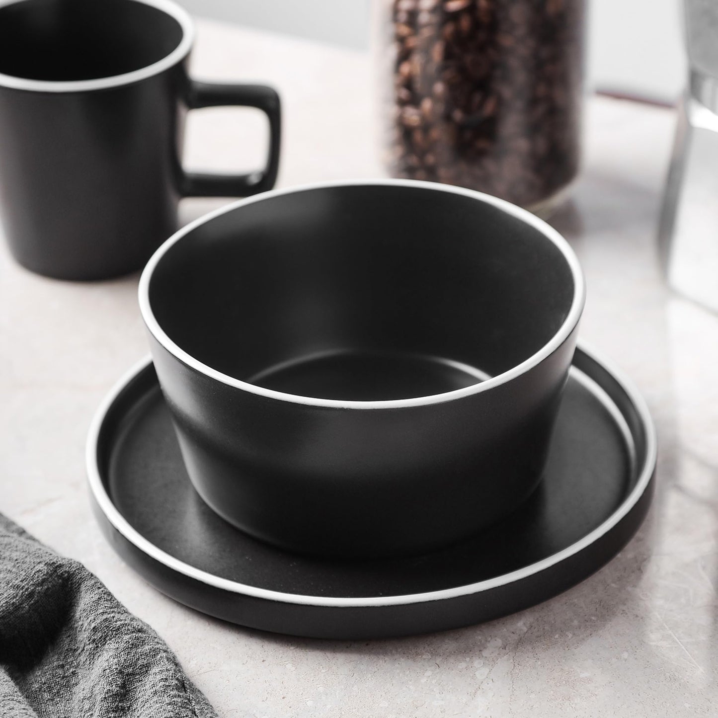 Stone Lain Celina Stoneware 16 Piece Dinnerware Set, Plates and Bowls, Black Matte Dish, Service for 4 – Minimalist Round Style, Microwave & Dishwasher Safe